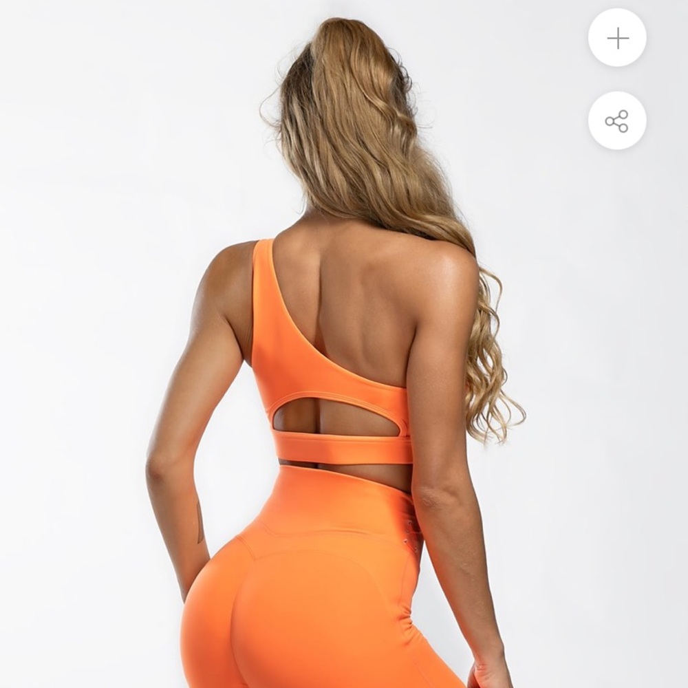 Firmabs Sportswear.